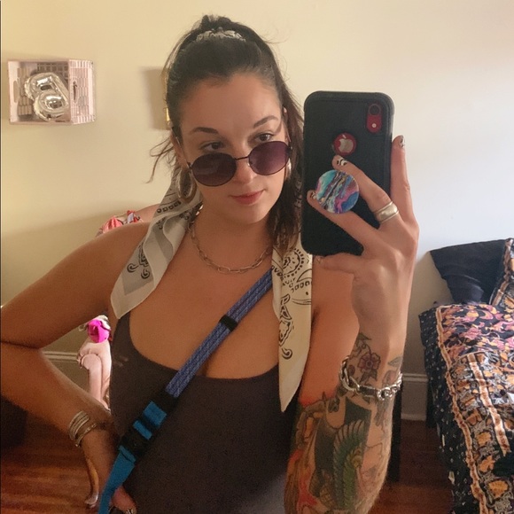 Meet your Posher, Cecelia - Picture 1 of 1